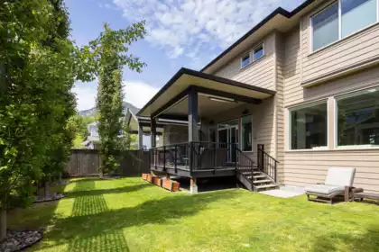 1706 Sparrow Way, Squamish, BC, Squamish — Single Family Residence for sale