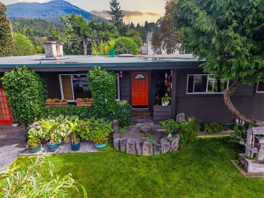40324 Hood Road, Squamish, BC, Squamish — Single Family Residence for sale