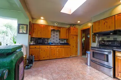 40324 Hood Road, Squamish, BC, Squamish — Single Family Residence for sale