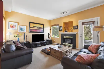 1541 Mahon Avenue, North Vancouver, BC, North vancouver — Half Duplex for sale