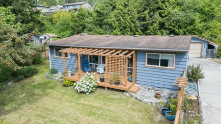 5288 Snodgrass Road, Sechelt, BC, Sechelt — Single Family Residence for sale
