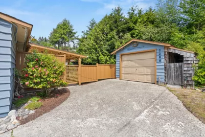 5288 Snodgrass Road, Sechelt, BC, Sechelt — Single Family Residence for sale