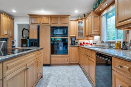 Dining Area Photo of 9385 173a Street, Surrey, BC