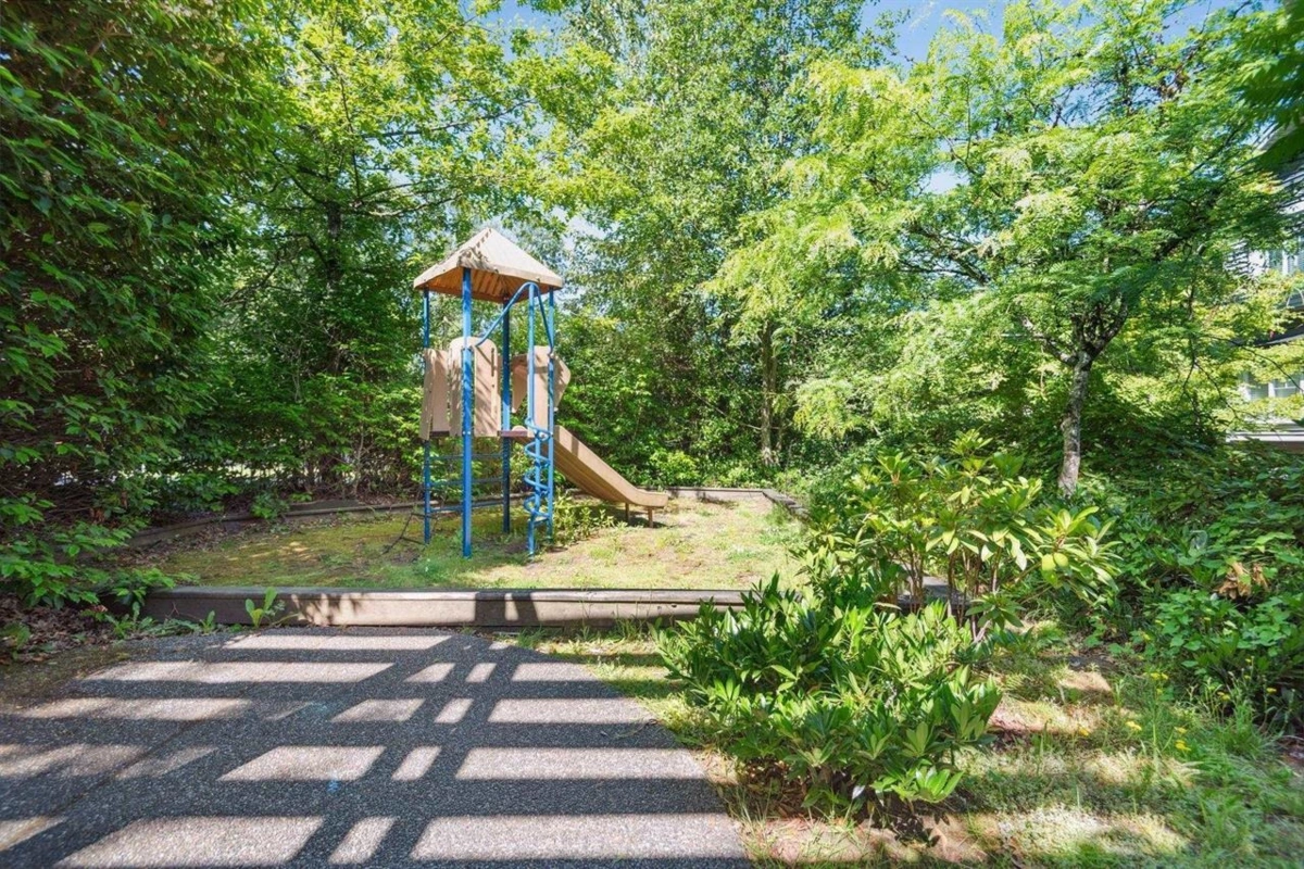 Family Room Photo of 56 11255 132 Street, Surrey, BC