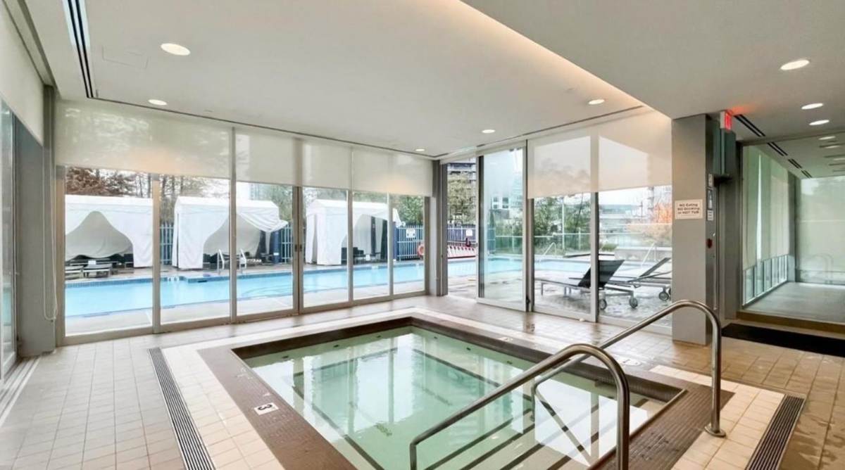 Primary Bathroom Photo of 1015 13696 100 Avenue, Surrey, BC