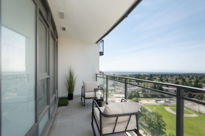 2104 4900 Lennox Lane, Burnaby, BC, Burnaby — Apartment/Condo for sale