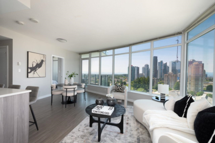 2104 4900 Lennox Lane, Burnaby, BC, Burnaby — Apartment/Condo for sale
