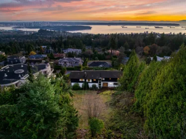 985 King Georges Way, West Vancouver, BC, West Vancouver — Single Family Residence for sale