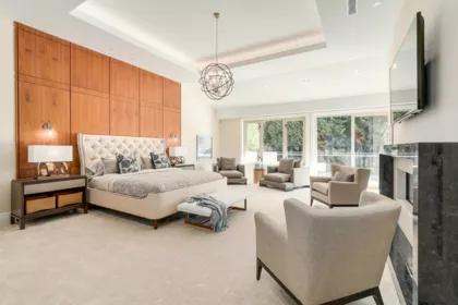 Living Room Photo of 1243 Chartwell Place, West Vancouver, BC