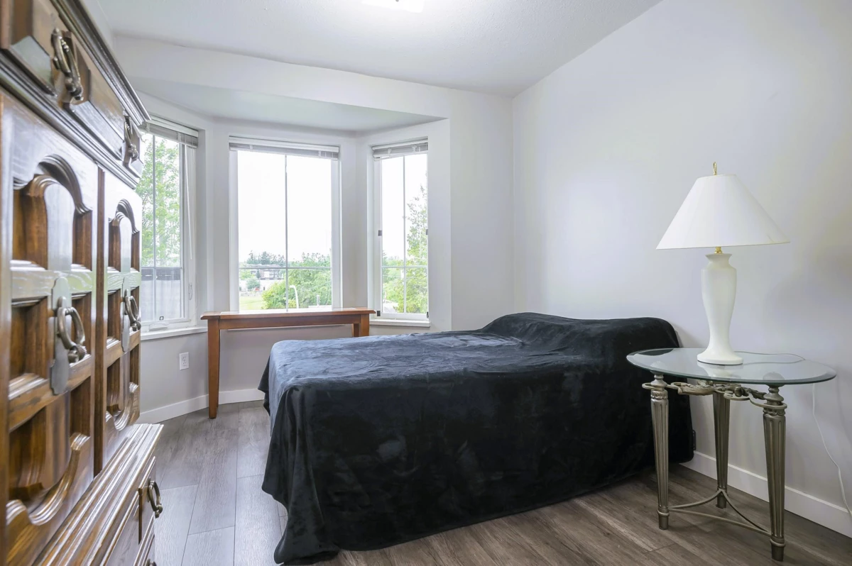 Basement Recreation Room Photo of 302 20881 56 Avenue, Langley, BC