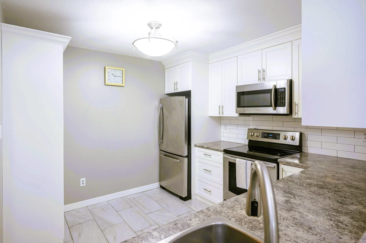 Bedroom 2 Photo of 302 20881 56 Avenue, Langley, BC