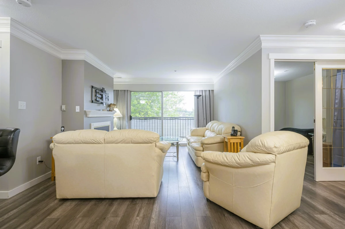 Breakfast Nook Photo of 302 20881 56 Avenue, Langley, BC