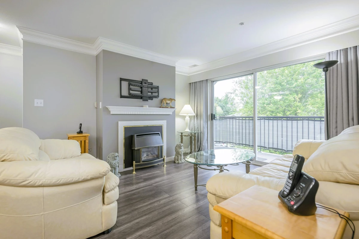 Kitchen Island Photo of 302 20881 56 Avenue, Langley, BC