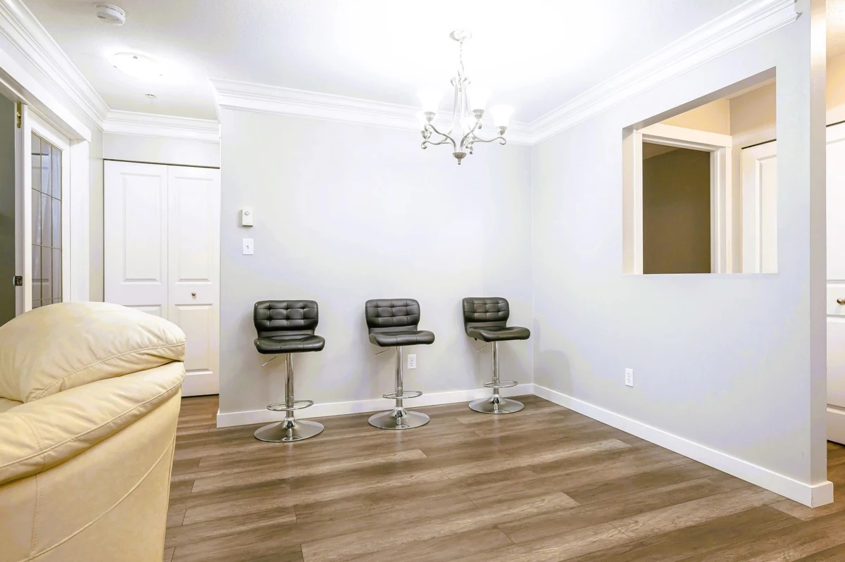 Primary Bathroom Photo of 302 20881 56 Avenue, Langley, BC