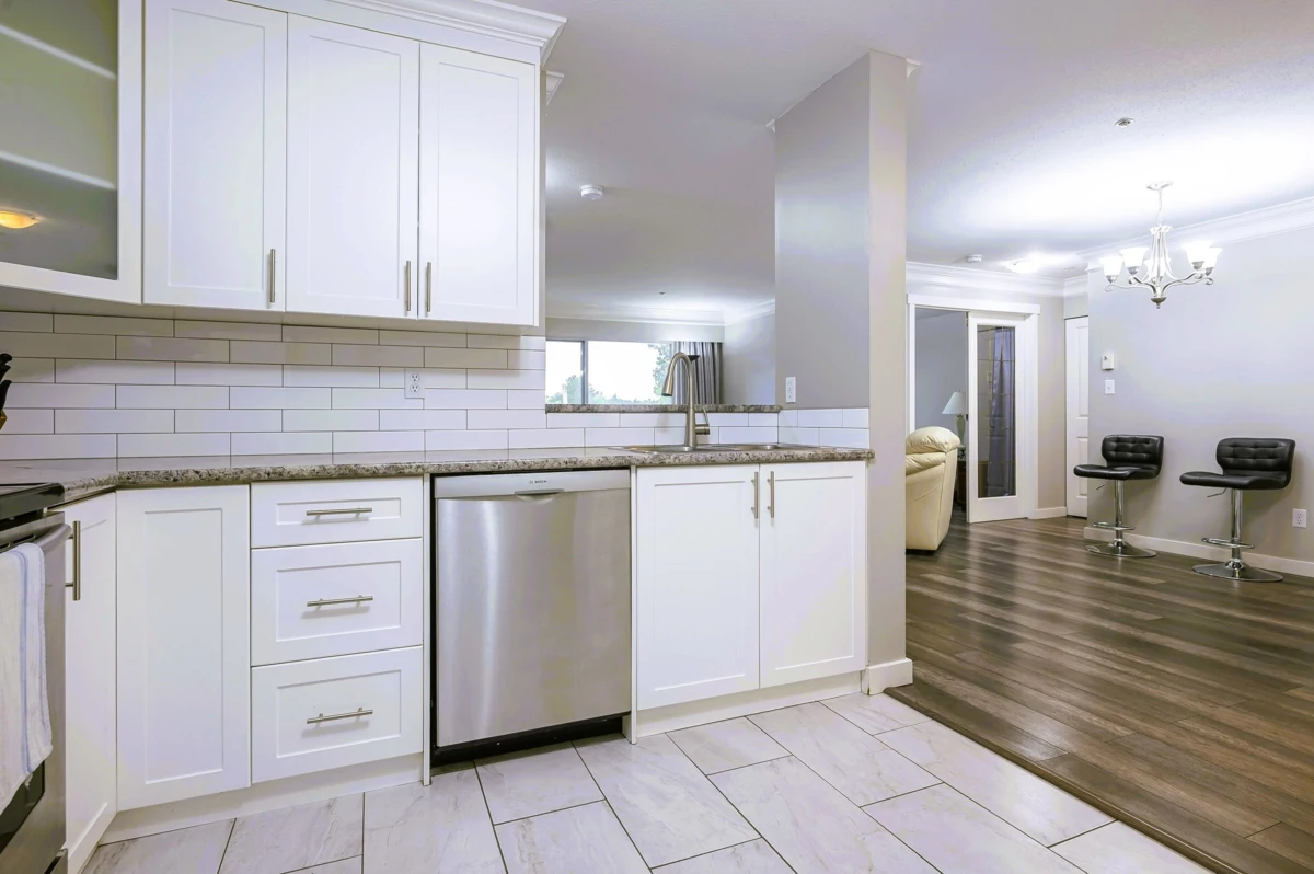 Walk-In Closet Photo of 302 20881 56 Avenue, Langley, BC