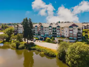 205 19677 Meadow Gardens Way, Pitt Meadows, BC, Pitt Meadows — Apartment/Condo for sale