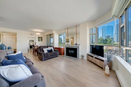 600 4830 Bennett Street, Burnaby, BC, Burnaby — Apartment/Condo for sale