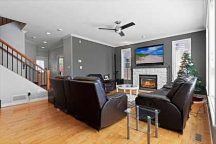Kitchen Island Photo of 9 5545 Peach Road, Chilliwack, BC