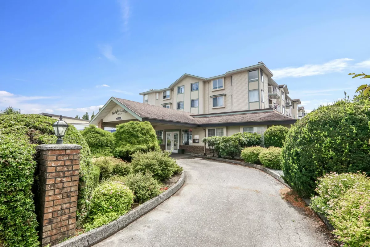 Garage Interior Photo of 208 45660 Knight Road, Chilliwack, BC