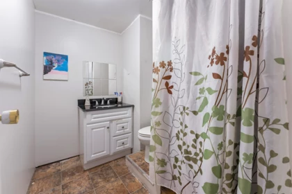Hallway Photo of 76 13756 Central Avenue, Surrey, BC