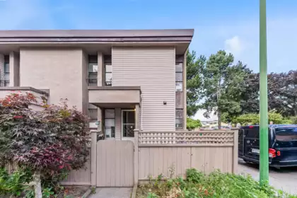 76 13756 Central Avenue, Surrey, BC, Whalley — 3 bed townhouse for sale