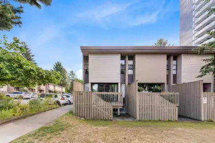 76 13756 Central Avenue, Surrey, BC, Surrey — Townhouse for sale