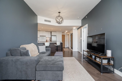 1011 3557 Sawmill Crescent, Vancouver, BC, Vancouver — Apartment/Condo for sale