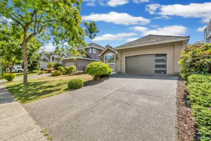 16950 103a Avenue, Surrey, BC, Fraser Heights — 4 bed single family residence for sale