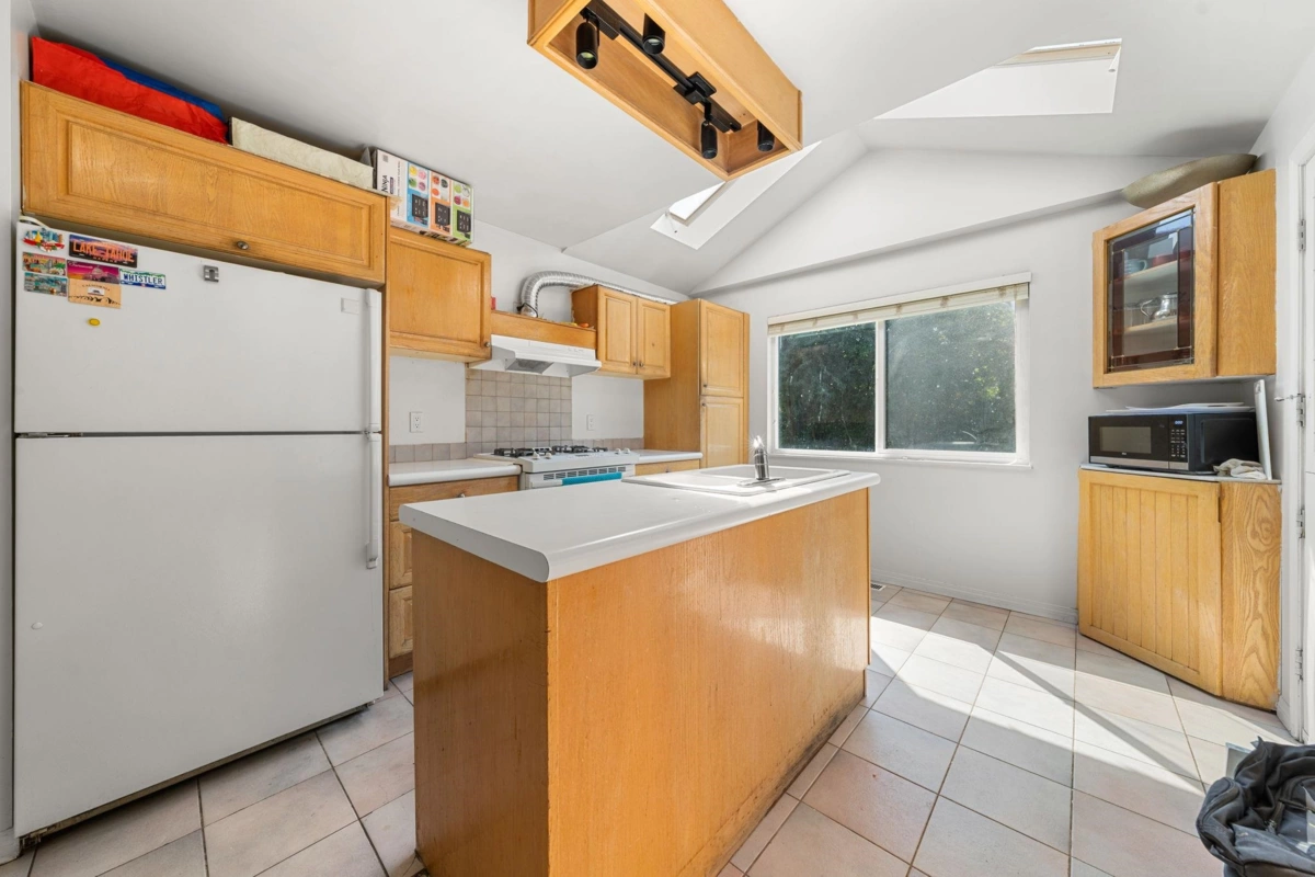 Breakfast Nook Photo of 11780 85a Avenue, Delta, BC