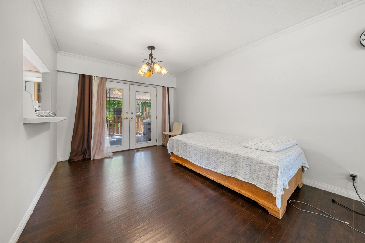 Guest Bathroom Photo of 11780 85a Avenue, Delta, BC