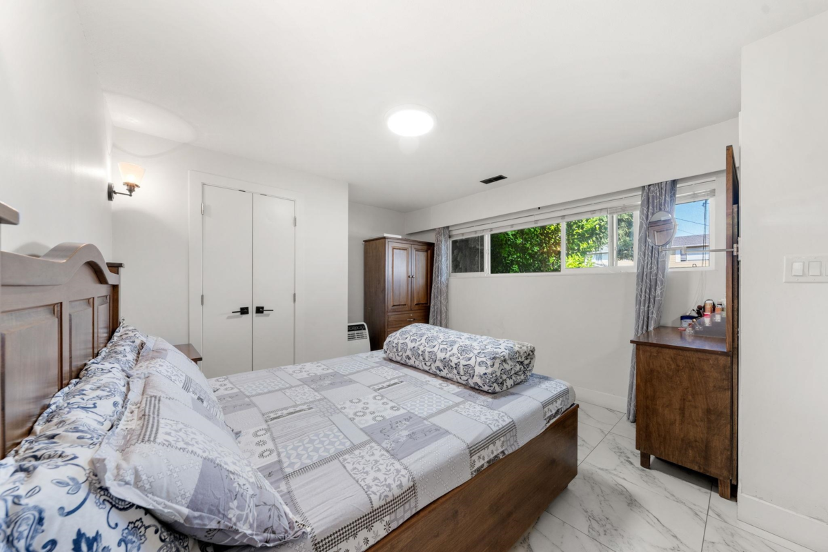 Outdoor Patio Photo of 11780 85a Avenue, Delta, BC