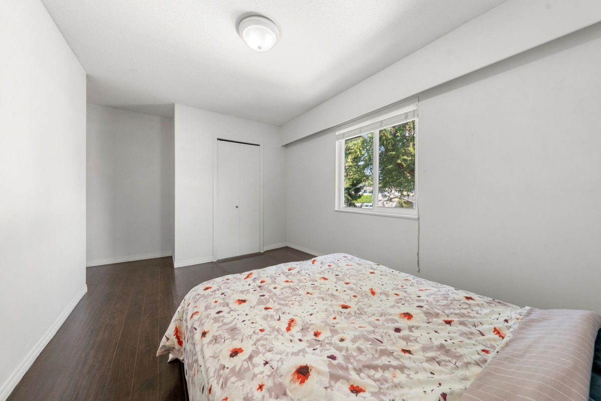 Staircase Photo of 11780 85a Avenue, Delta, BC