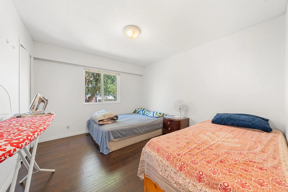 Swimming Pool Photo of 11780 85a Avenue, Delta, BC