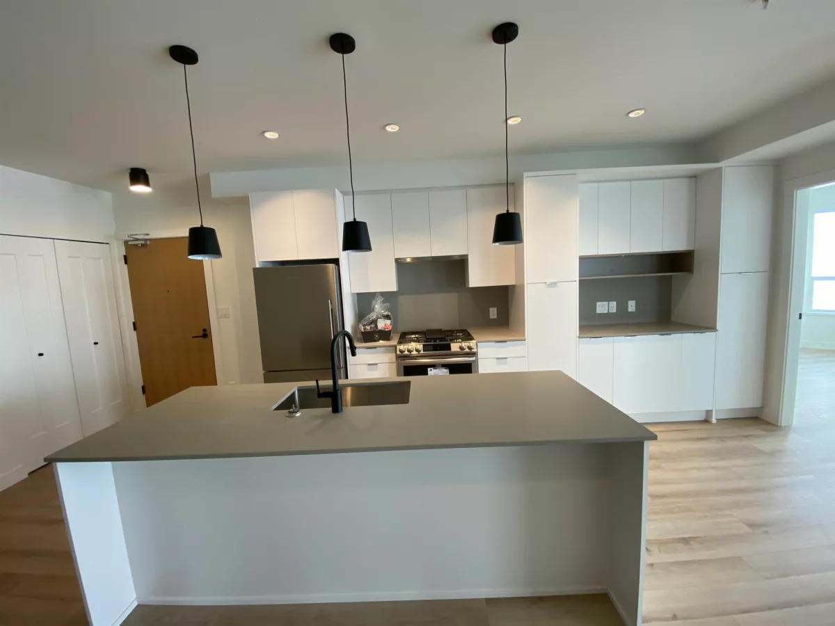 Primary Bathroom Photo of 426 2493 Montrose Avenue, Abbotsford, BC