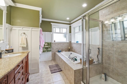 Laundry Room Photo of 14262 71 Avenue, Surrey, BC