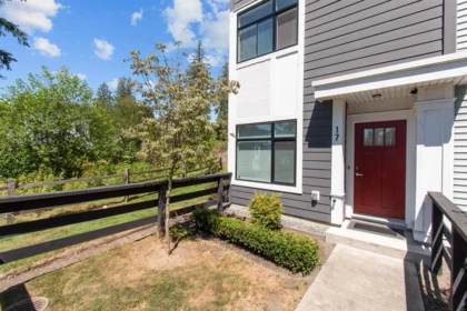 17 15235 Sitka Drive, Surrey, BC, Surrey — Townhouse for sale