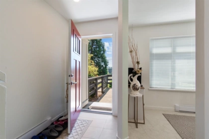 17 15235 Sitka Drive, Surrey, BC, Surrey — Townhouse for sale