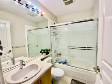 Powder Room Photo of 26 31125 Westridge Place, Abbotsford, BC