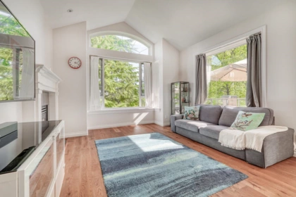206 3280 Plateau Boulevard, Coquitlam, BC, Coquitlam — Apartment/Condo for sale