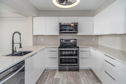 1607 1148 Heffley Crescent, Coquitlam, BC, Coquitlam — Apartment/Condo for sale