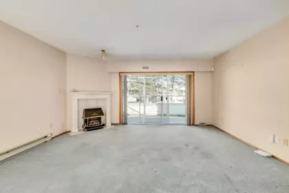 101 5377 201a Street, Langley, BC, Langley — Apartment/Condo for sale
