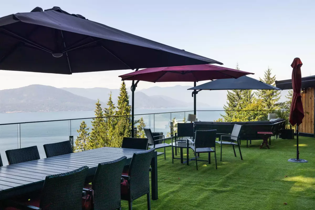 Backyard Photo of 195 Kelvin Grove Way, Lions Bay, BC