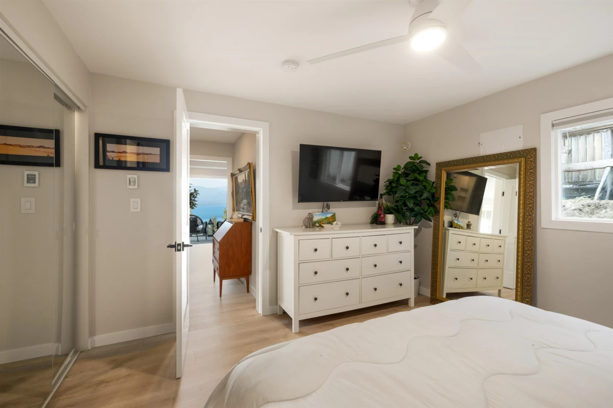 Staircase Photo of 195 Kelvin Grove Way, Lions Bay, BC