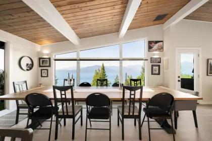 195 Kelvin Grove Way, Lions Bay, BC, Lions Bay — 3 bed single family residence for sale