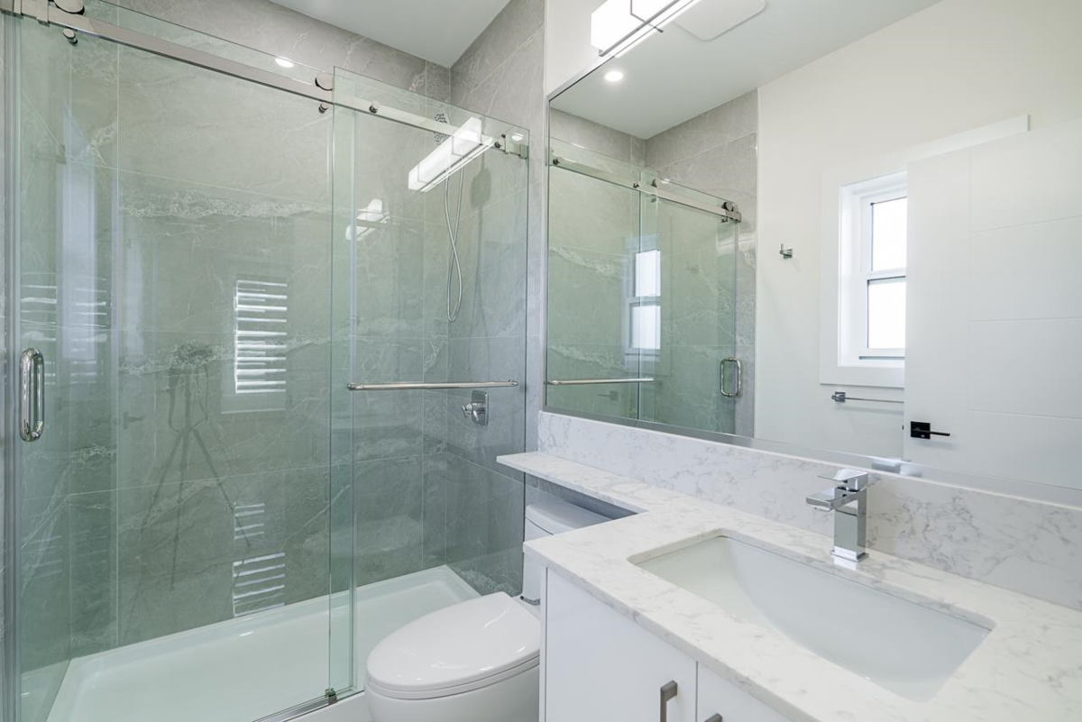 Basement Recreation Room Photo of 1941 Prairie Avenue, Port Coquitlam, BC