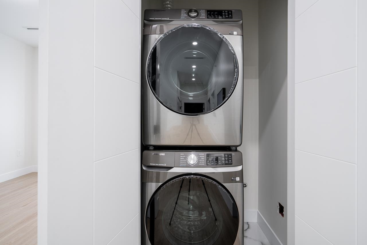 Mudroom Photo of 1941 Prairie Avenue, Port Coquitlam, BC