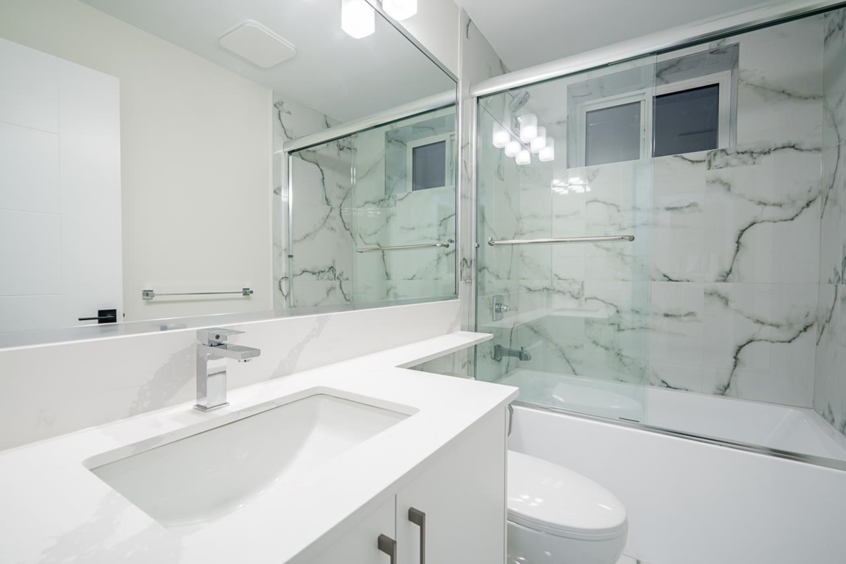 Staircase Photo of 1941 Prairie Avenue, Port Coquitlam, BC