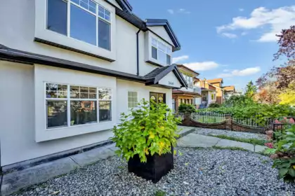 Backyard Photo of 3440 E 25th Avenue, Vancouver, BC