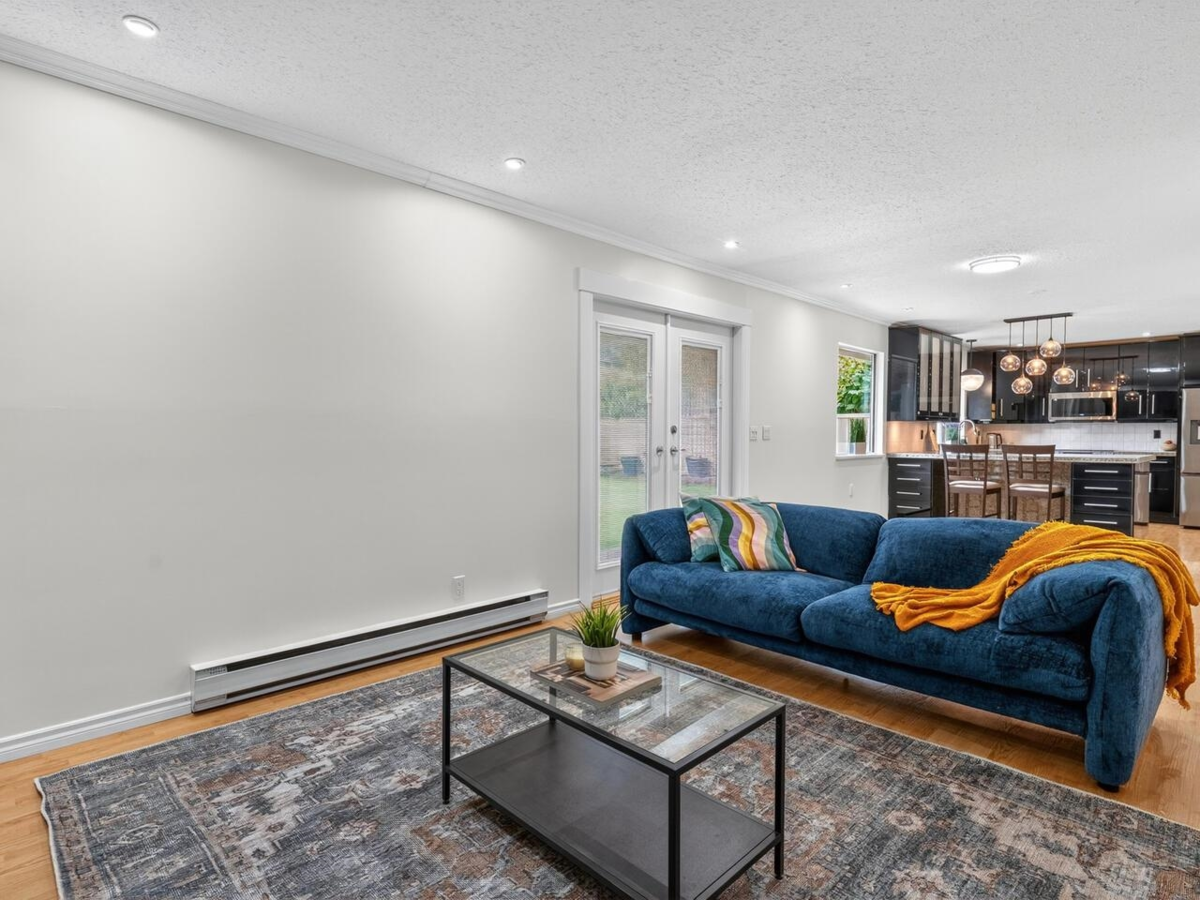 Breakfast Nook Photo of 1131 Lombardy Drive, Port Coquitlam, BC