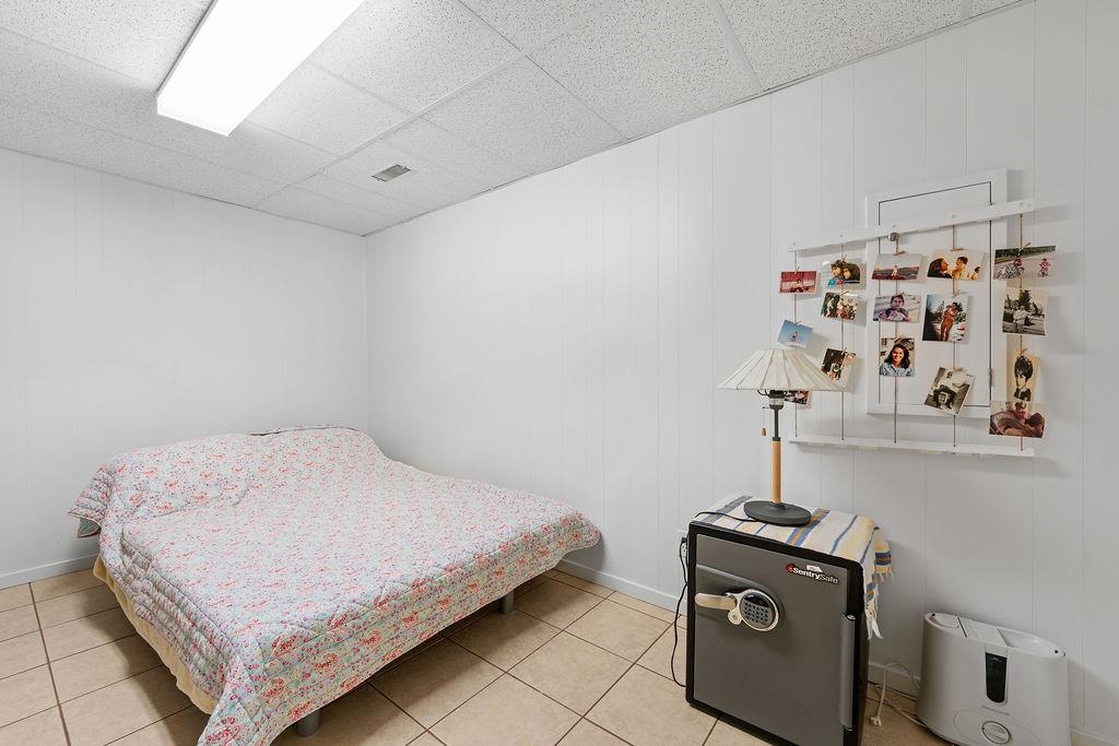 Garage Interior Photo of 535 Holdom Avenue, Burnaby, BC